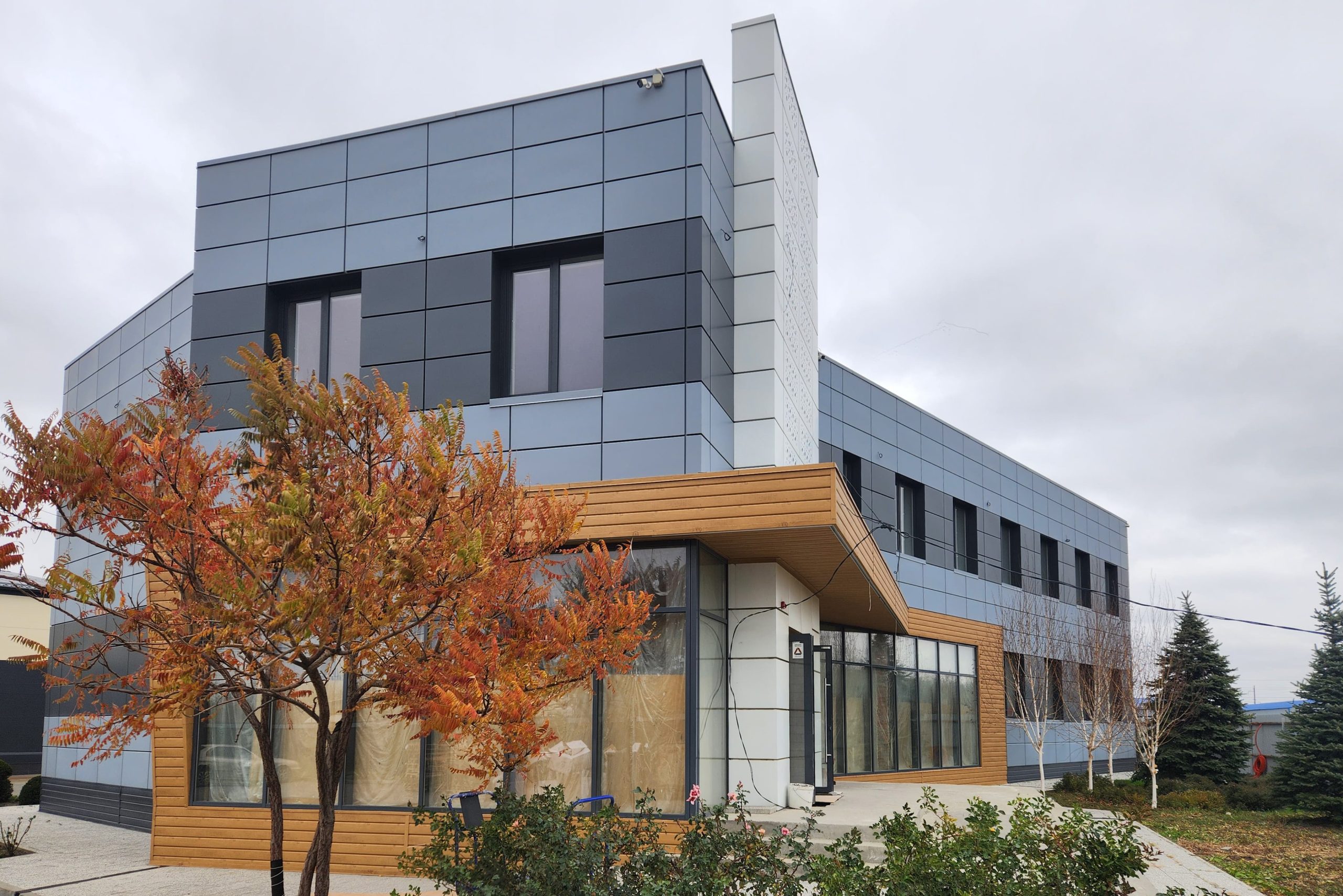 Офисное здание компании «Мелодия Света"